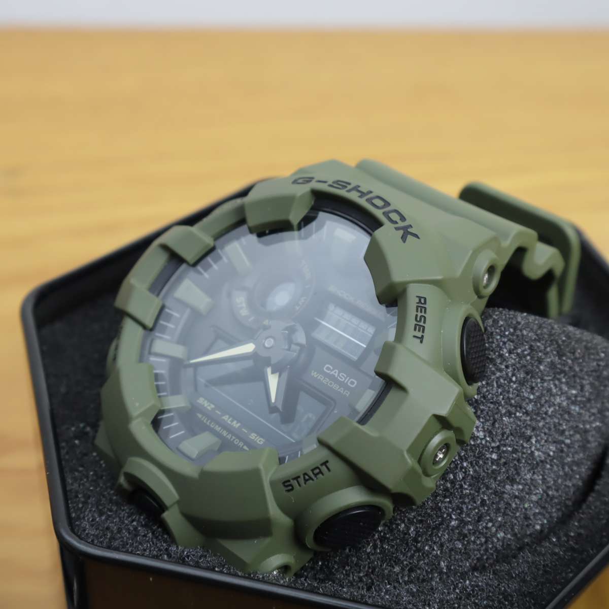 Casio G-Shock GA-700UC-5A Water Resistant Analogue/Digital Watch