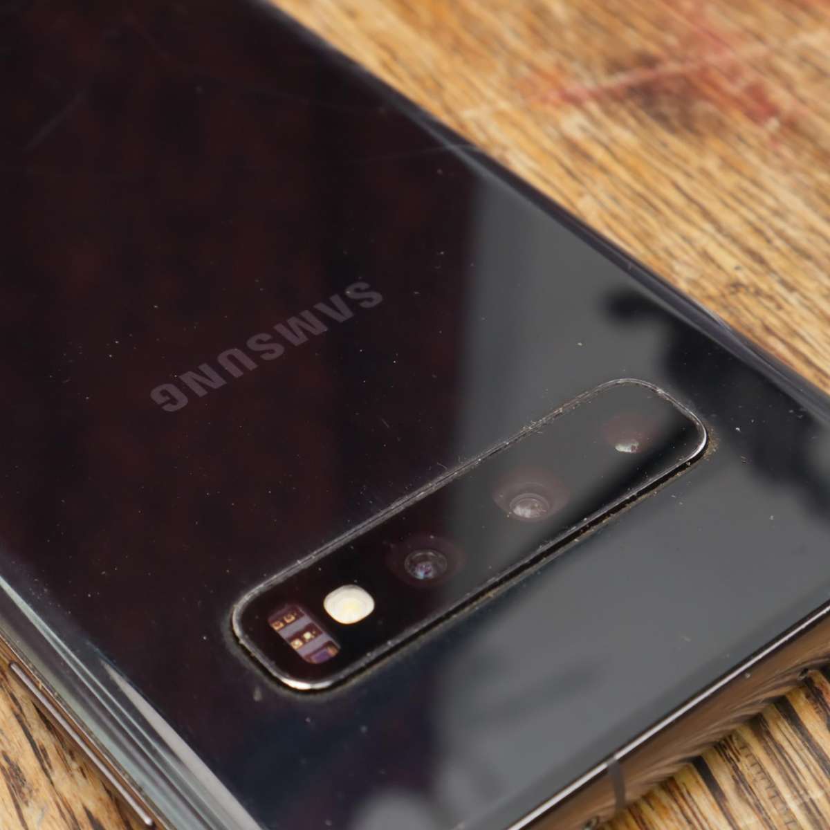 Samsung Galaxy S10 Android Smartphone - SM-G973F