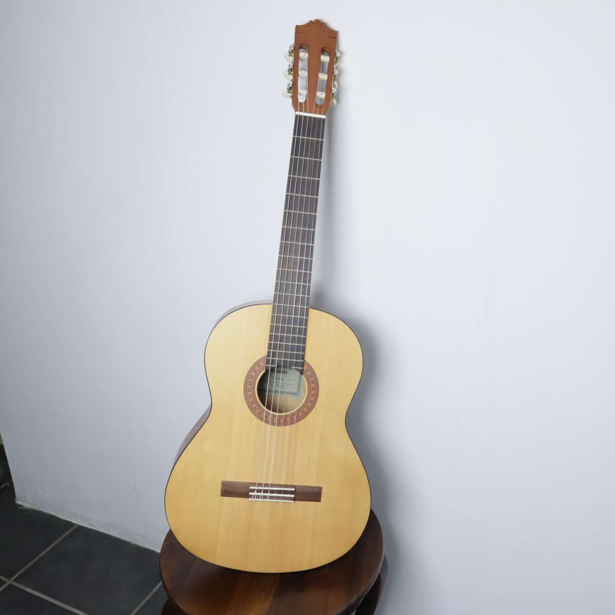 Yamaha C40M Classical Acoustic Guitar - Pre-Owned