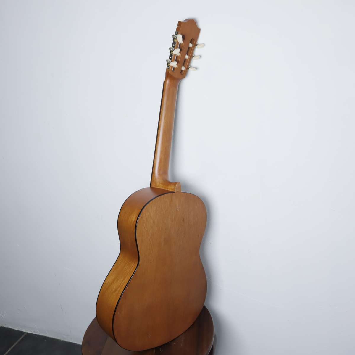 Yamaha C40M Classical Acoustic Guitar - Pre-Owned