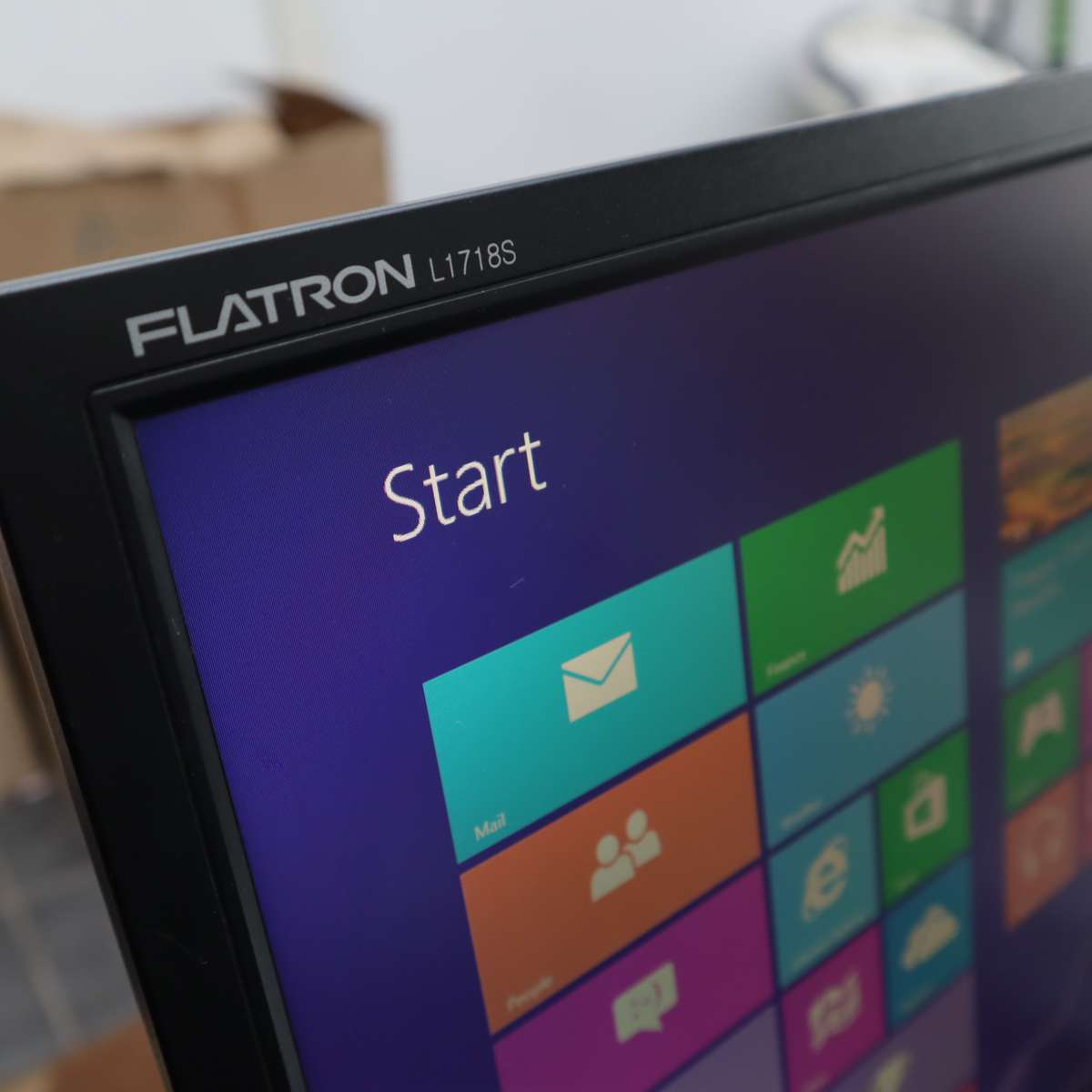 HP Desktop Computer Set | Pentium® 4HT | 2.99GHz | 320GB HDD| 2GB RAM - Pre-Owned