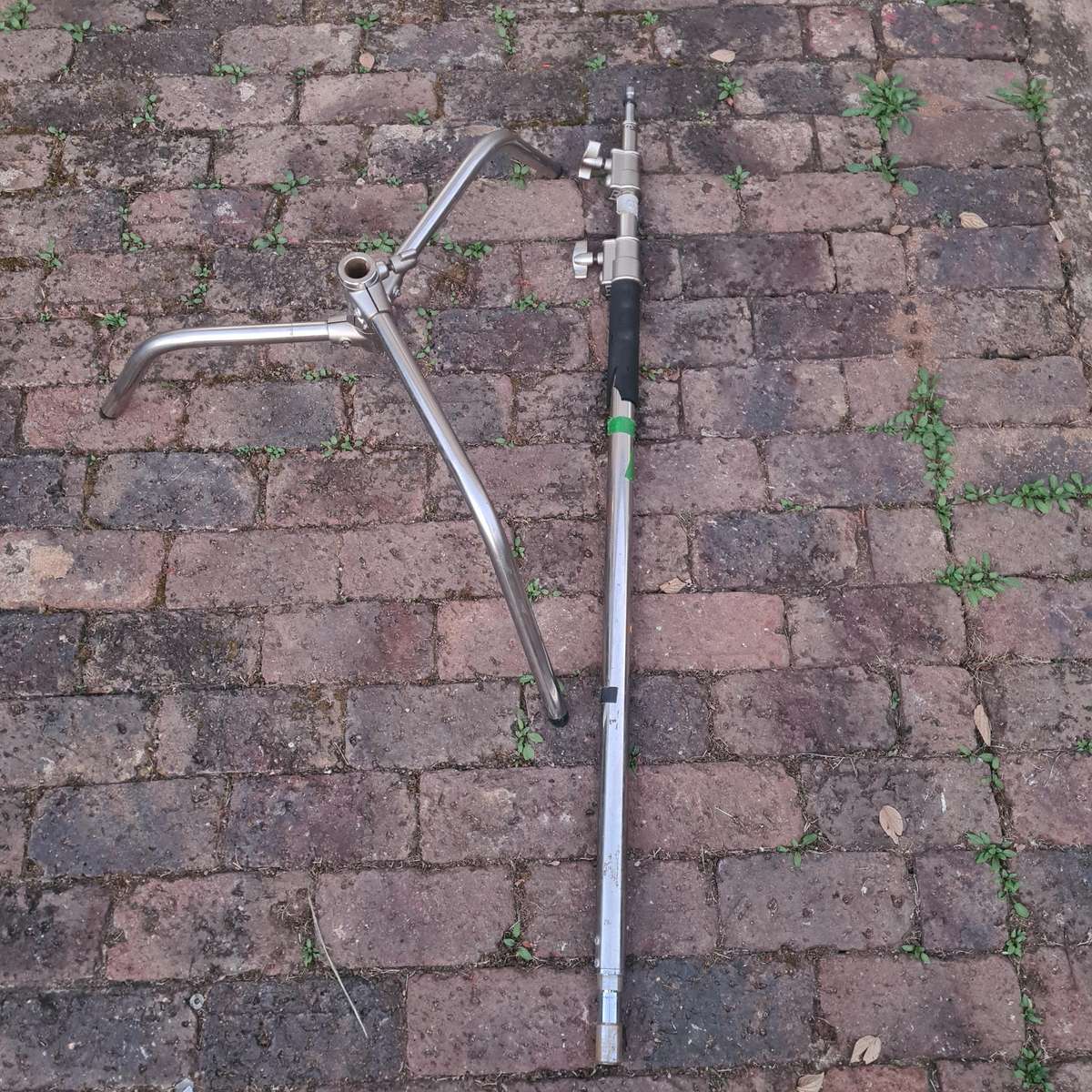 Neewer 330CM Adjustable Heavy Duty C-Stand Light Stand - Foldable Base