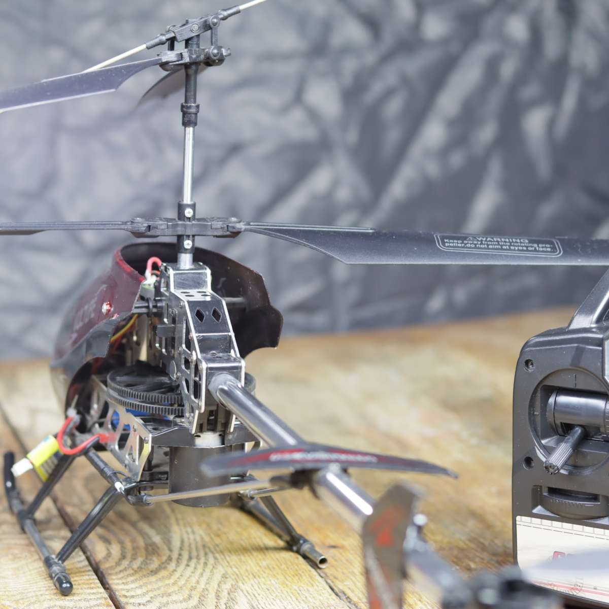 Huan Qi 848B RC 3CH Wireless Helicopter With Remote & Chargers