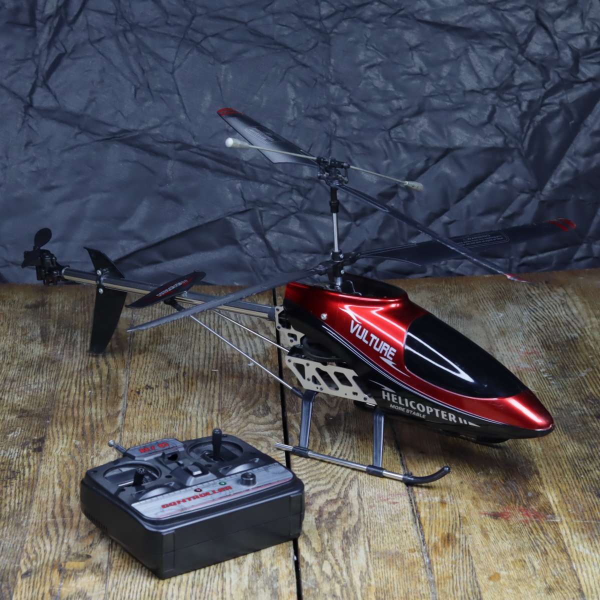 Huan Qi 848B RC 3CH Wireless Helicopter With Remote & Chargers