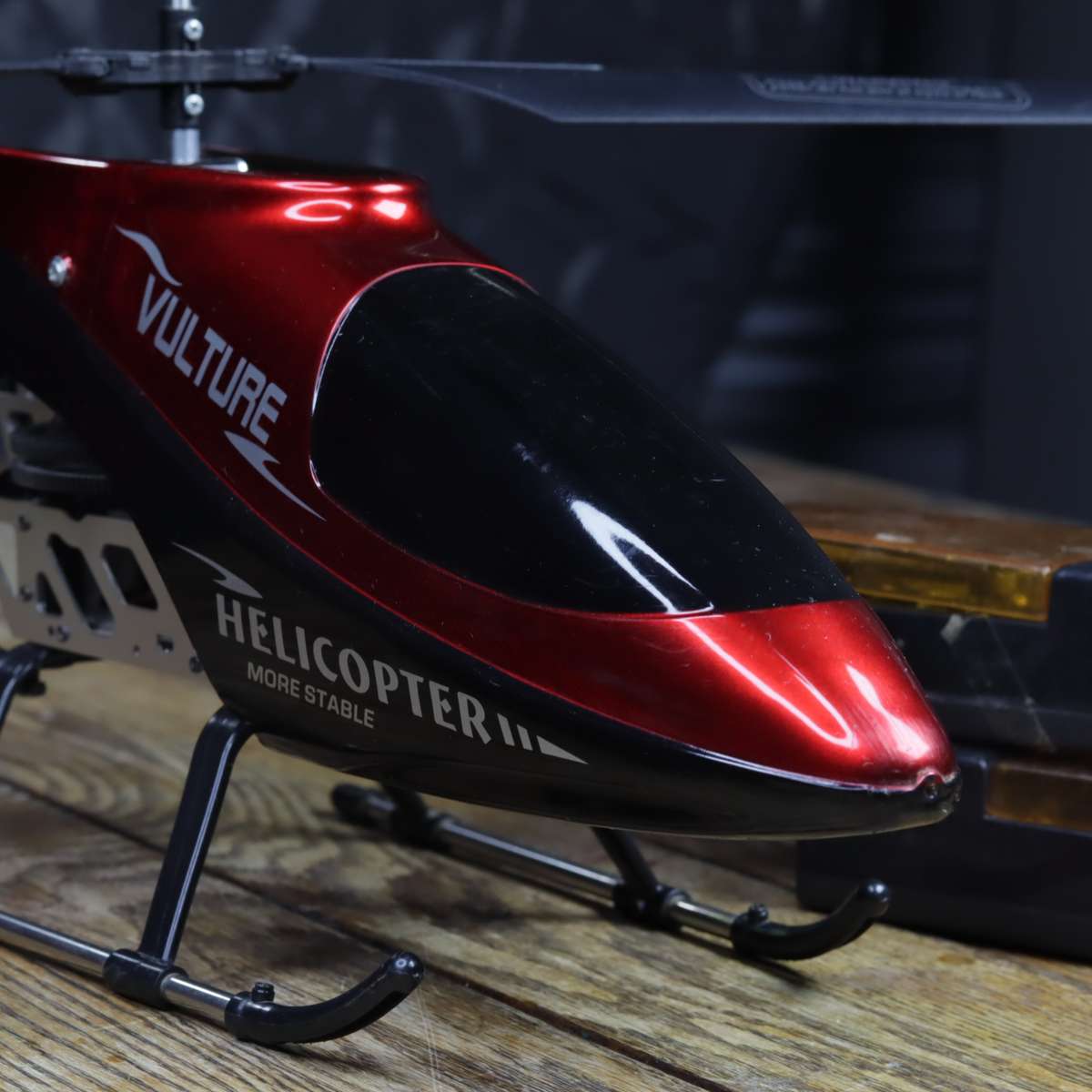 Huan Qi 848B RC 3CH Wireless Helicopter With Remote & Chargers