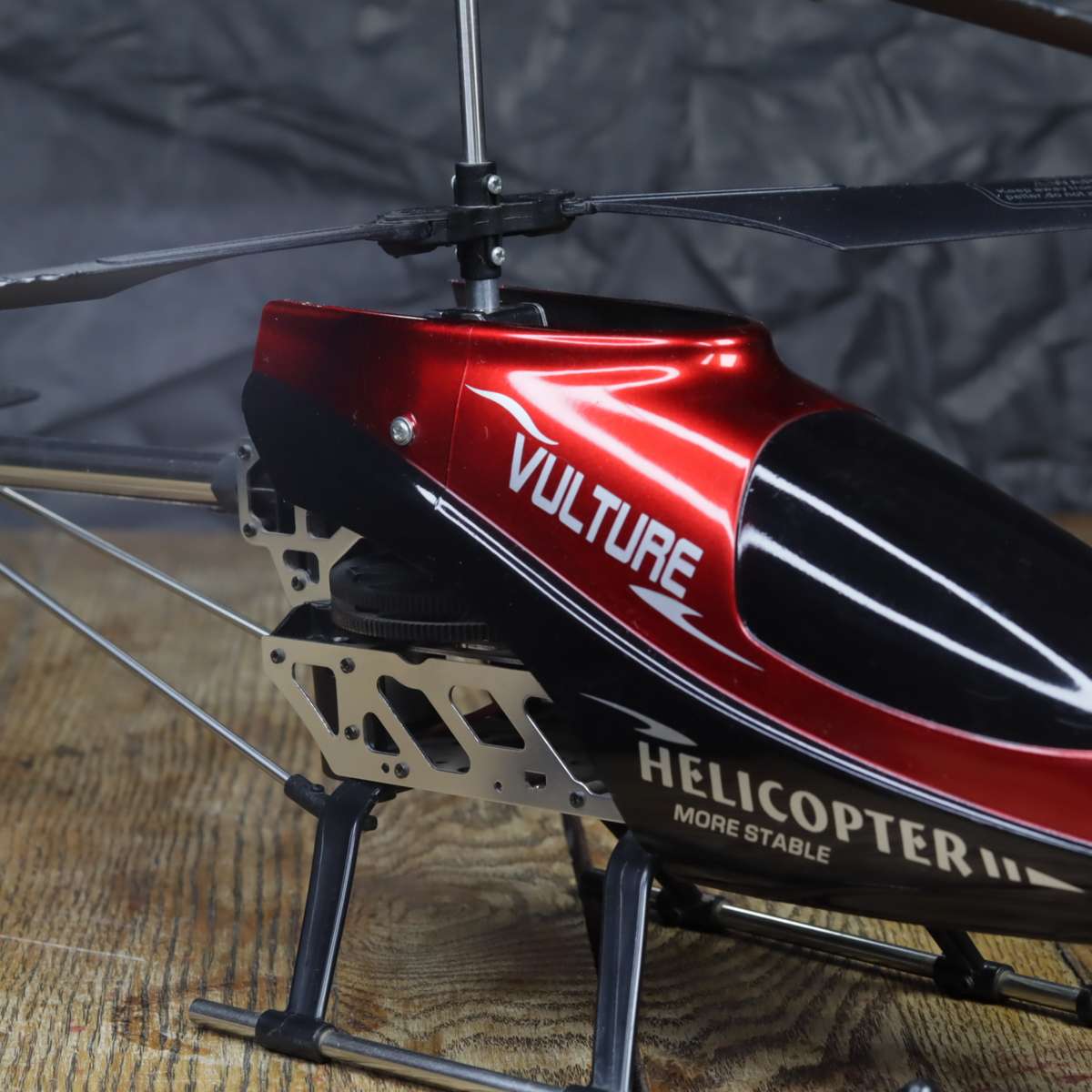 Huan Qi 848B RC 3CH Wireless Helicopter With Remote & Chargers