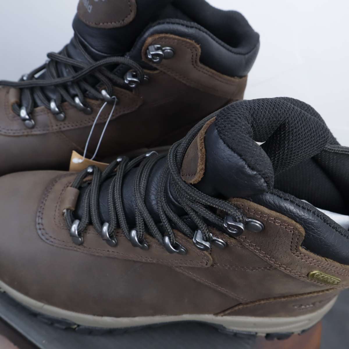 Hi-Tec Altitude V Ultra i WP Women Leather Shoes (US: 7) (UK: 5) (EU: 38)