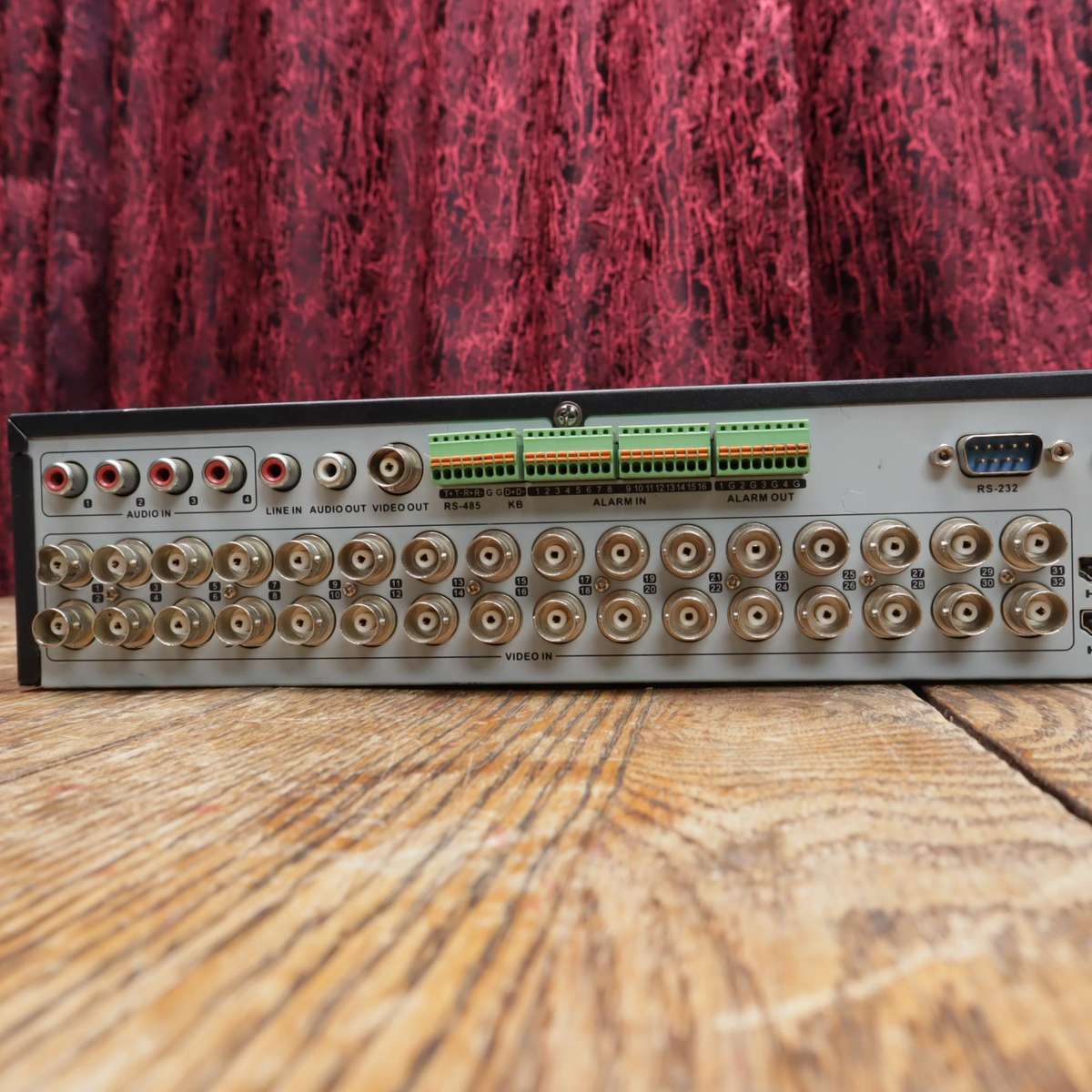 Hikvision DS-7332HQHi-K4 32-Channel Pro DVR 1080p 1.5U H.264