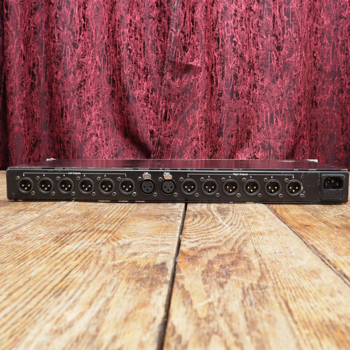 The Audio Edge DA212 XLR Audio Line Distribution Amplifier 6 Stereo Output