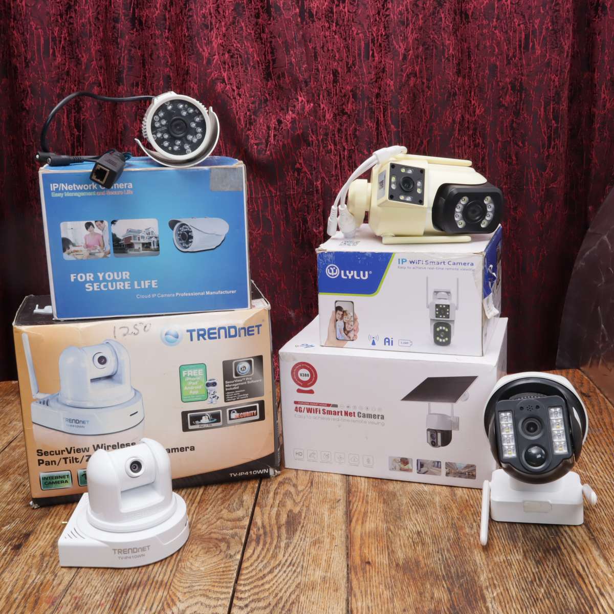 4 Pcs - IP Network Wireless Wi-Fi Cameras