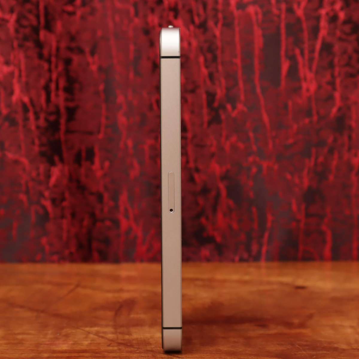 Apple iPhone SE A1723 - 32GB Space Grey