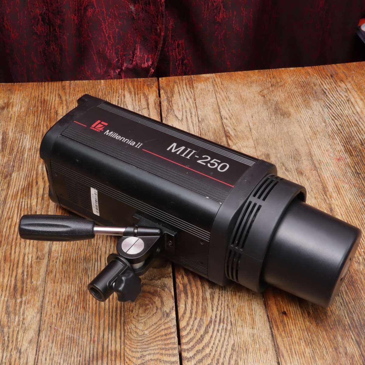 Jinbei 250W Millennia II Studio Strobe Flash with Modeling Lamp MII-250