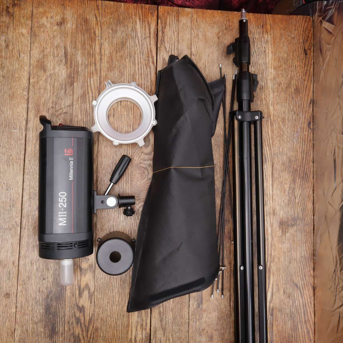 Jinbei 250W Millennia II Studio Strobe Flash with Modeling Lamp MII-250