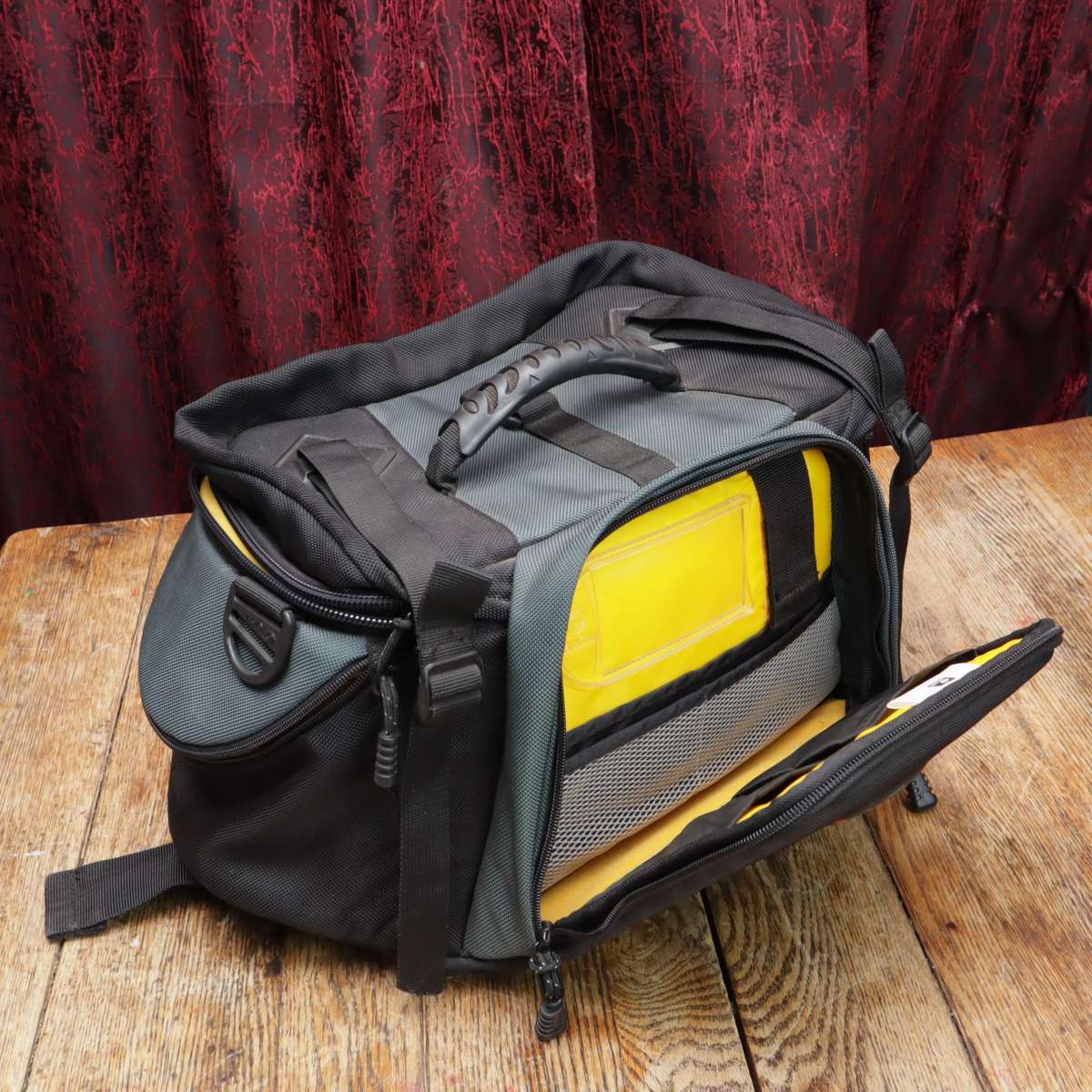 Kata WS-604 GDC Waist/Shoulder Camera Bag