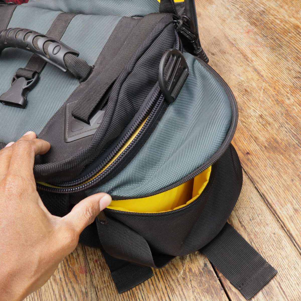 Kata WS-604 GDC Waist/Shoulder Camera Bag