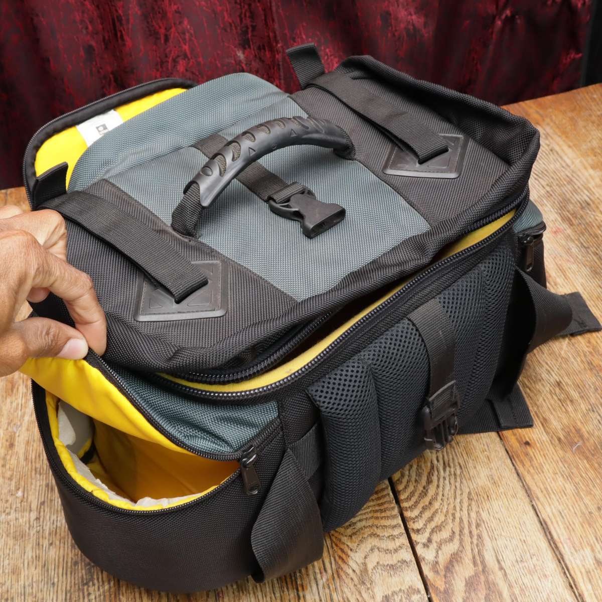 Kata WS-604 GDC Waist/Shoulder Camera Bag