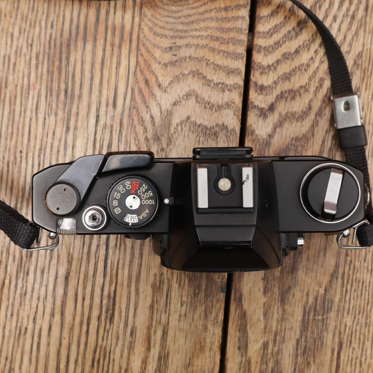 KONICA Autoreflex TC SLR 35mm Film Camera + Lenses - Speedlites - Light Metres - Lens Filters