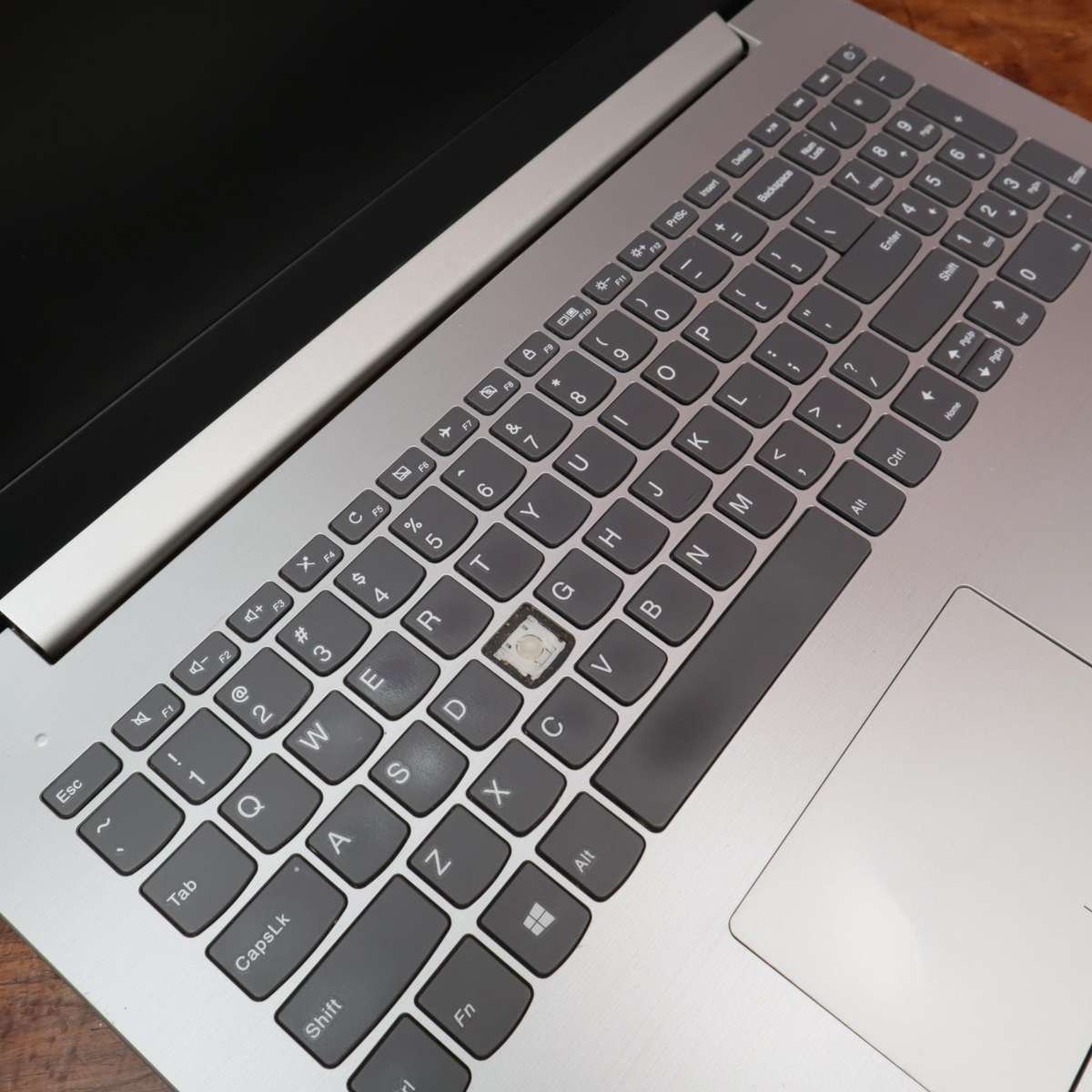 Lenovo IdeaPad 320-15IKB 2.5GHz Core i5 7Th Gen 8GB RAM 250GB SSD 15.6" AMD Radeon(TM) 530