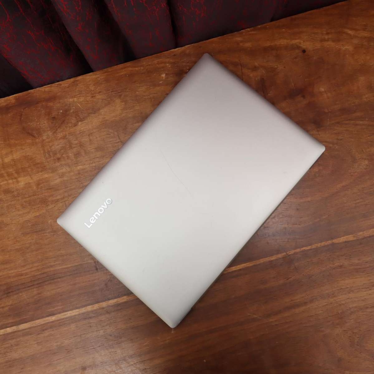 Lenovo IdeaPad 320-15IKB 2.5GHz Core i5 7Th Gen 8GB RAM 250GB SSD 15.6" AMD Radeon(TM) 530