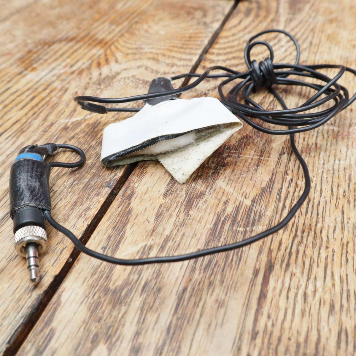 Sennheiser MKE 2-eW Omnidirectional Lavalier Condenser Microphone Plus Additional 8 Mics