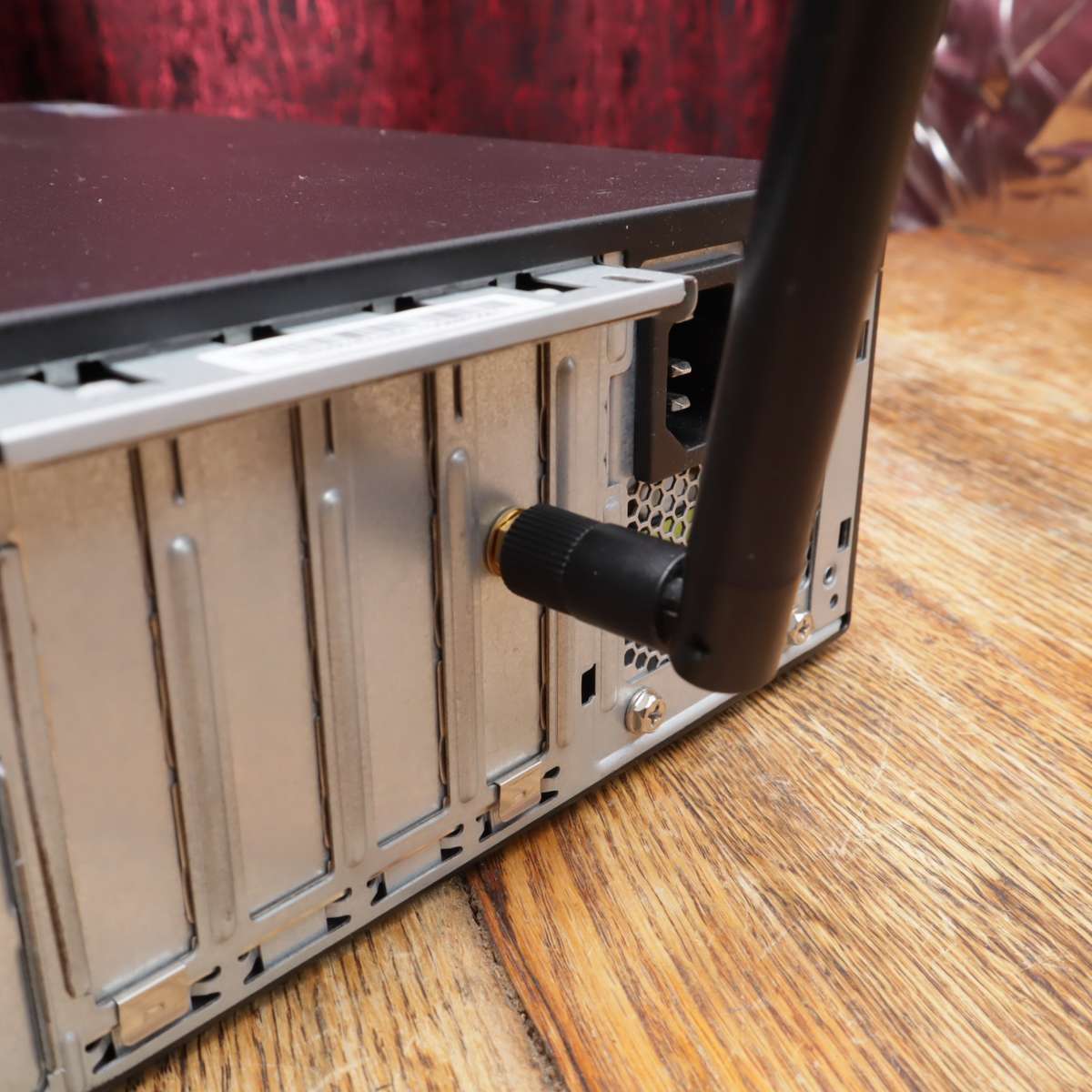 Lenovo ThinkCentre M720s 6-Cores i5-8500 8GB 3.0GHz 256GB NVMe SSD-WiFi Bluetooth