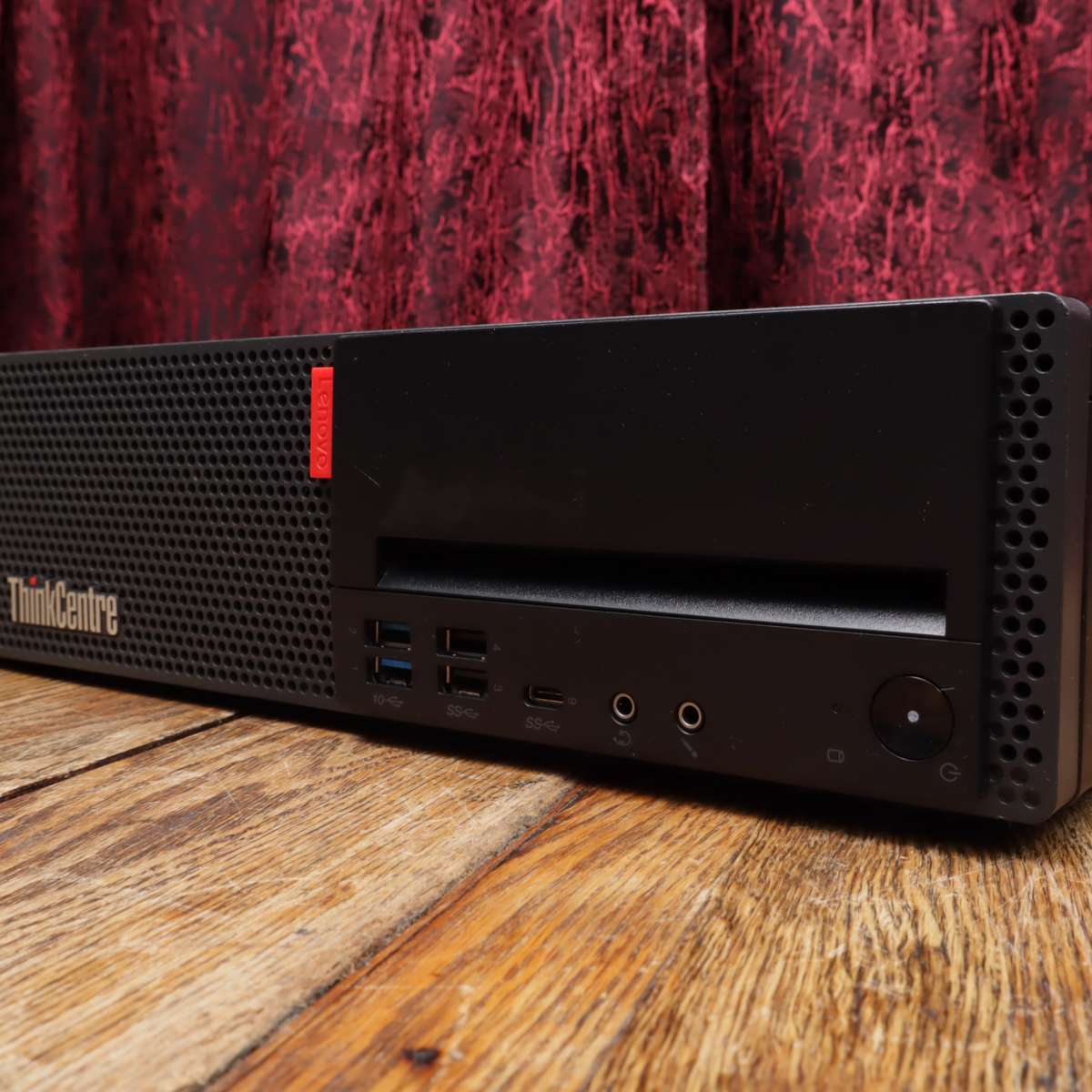 Lenovo ThinkCentre M720s 6-Cores i5-8500 8GB 3.0GHz 256GB NVMe SSD-WiFi Bluetooth