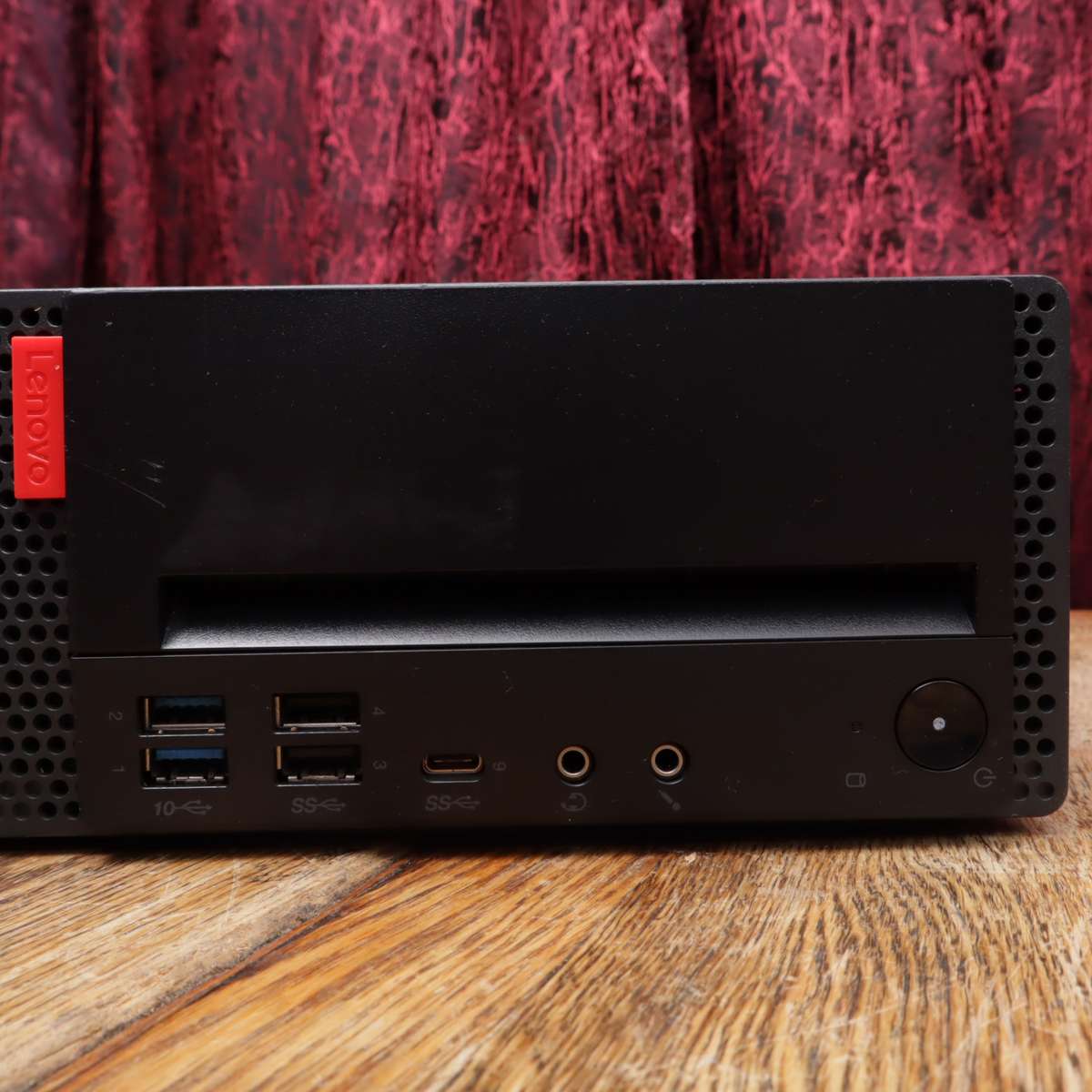 Lenovo ThinkCentre M720s 6-Cores i5-8500 8GB 3.0GHz 256GB NVMe SSD-WiFi Bluetooth