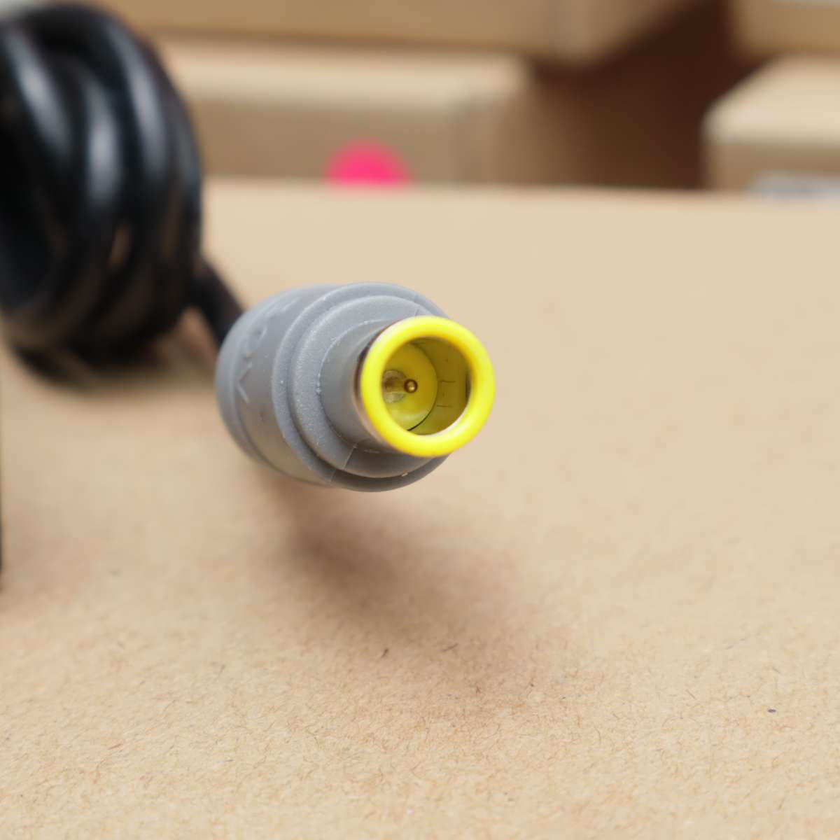 5 Pcs - Lenovo 8x5.5mm Charger 20V 4.5A