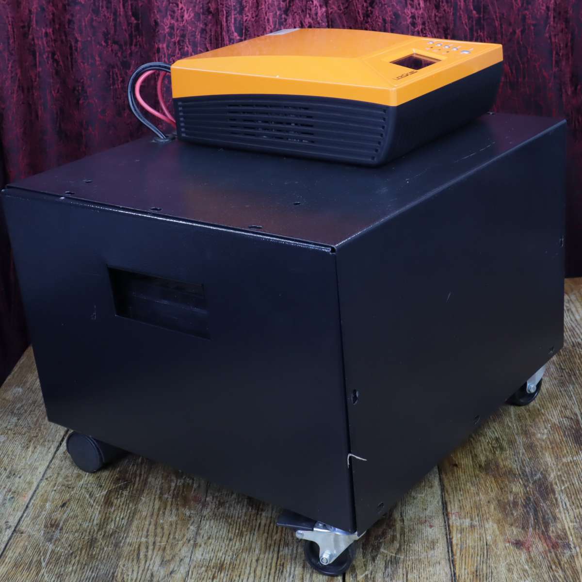 LinkQnet 1KVA 900W Inverter with 12V 100Ah Battery - INV-1000VA-LQ-KC