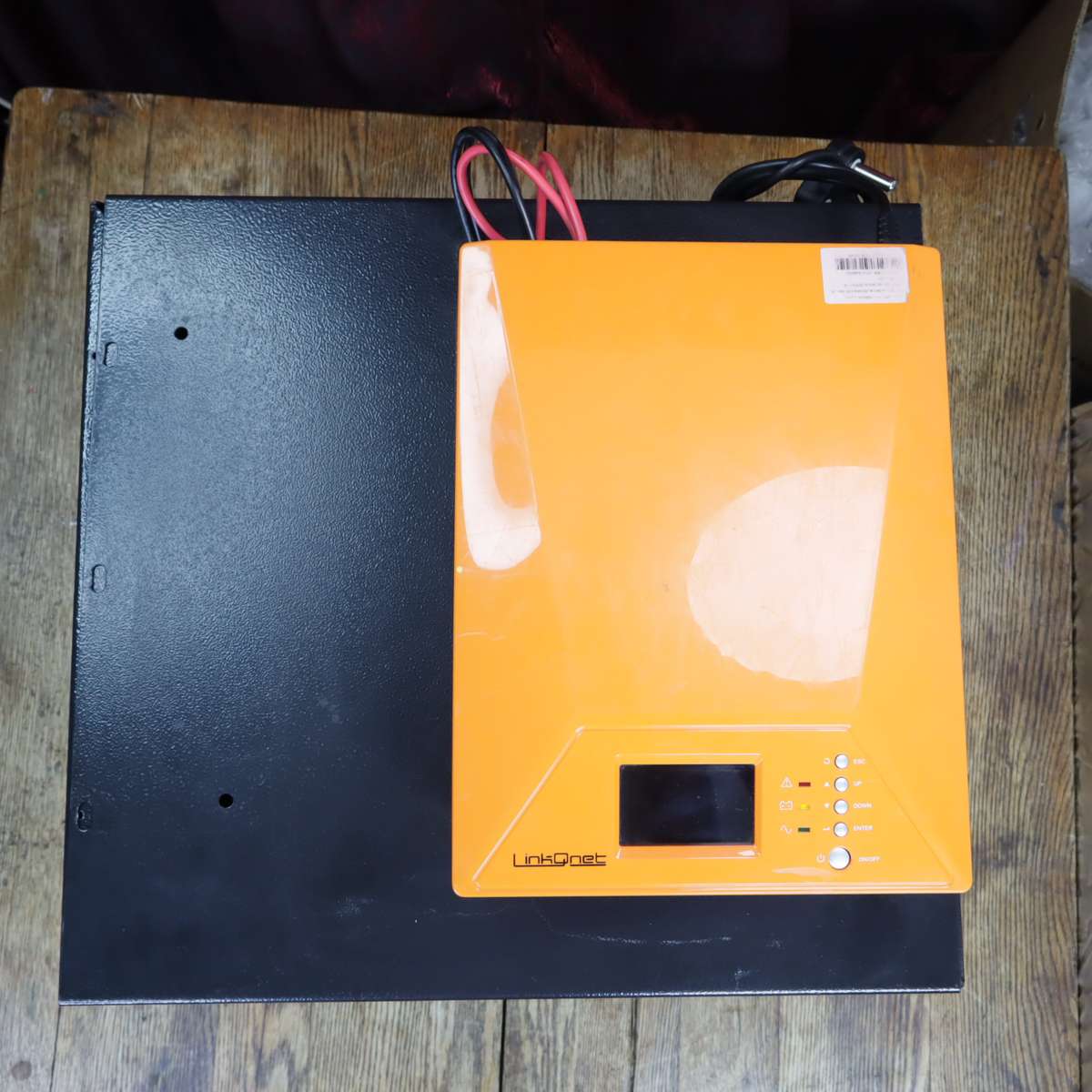 LinkQnet 1KVA 900W Inverter with 12V 100Ah Battery - INV-1000VA-LQ-KC