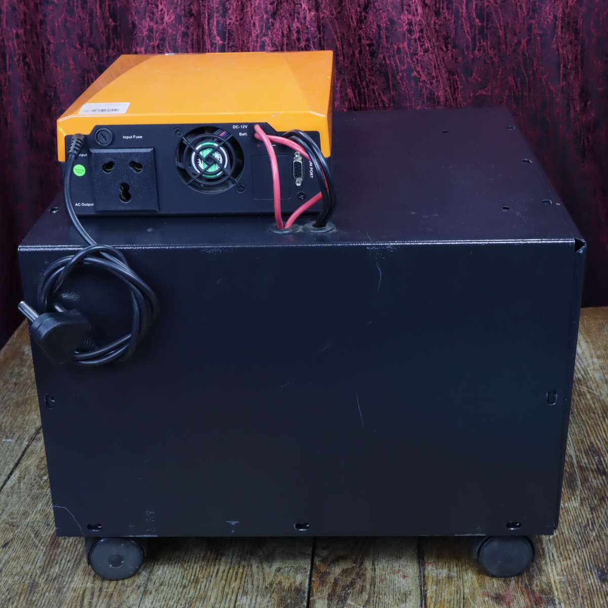 LinkQnet 1KVA 900W Inverter with 12V 100Ah Battery - INV-1000VA-LQ-KC