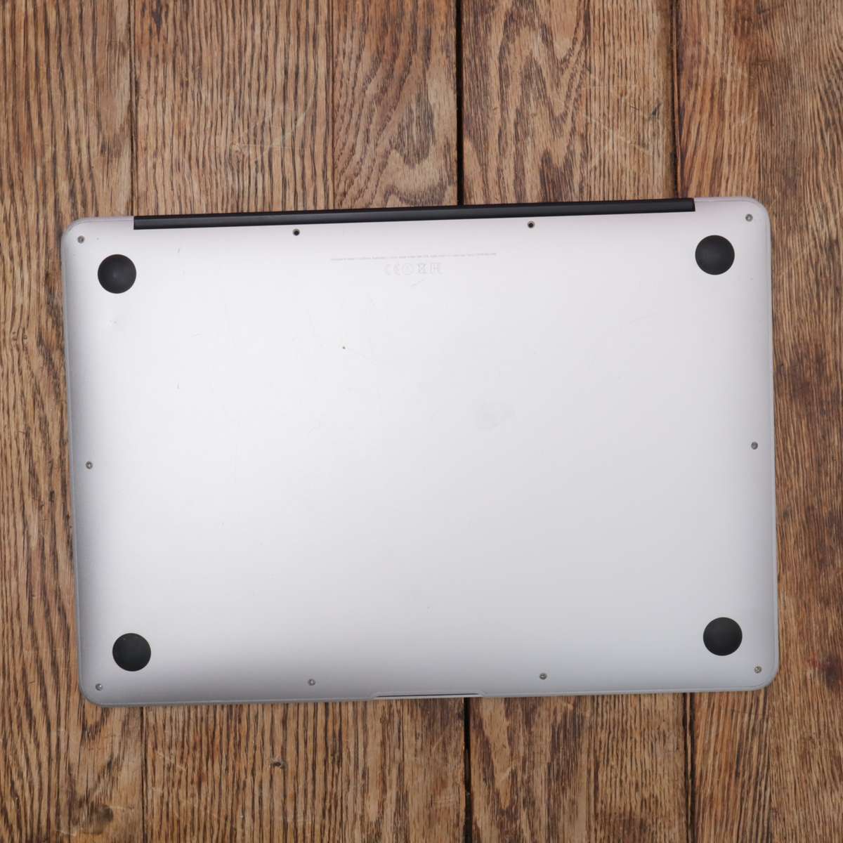 Apple 13" MacBook Air A1466 - SPARE OR REPAIR