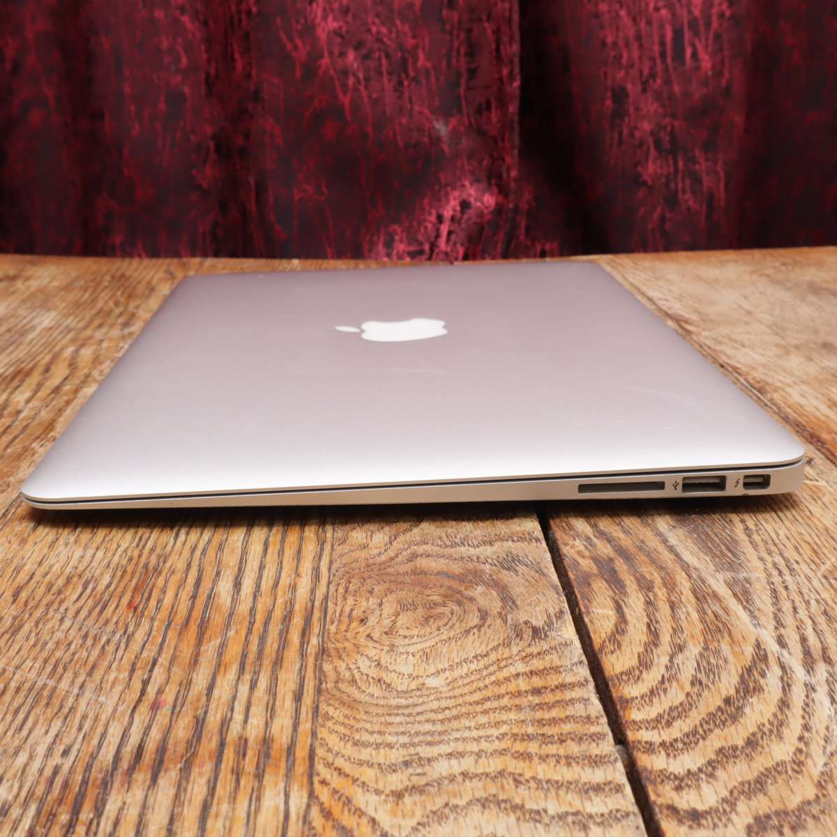 Apple 13" MacBook Air A1466 - SPARE OR REPAIR