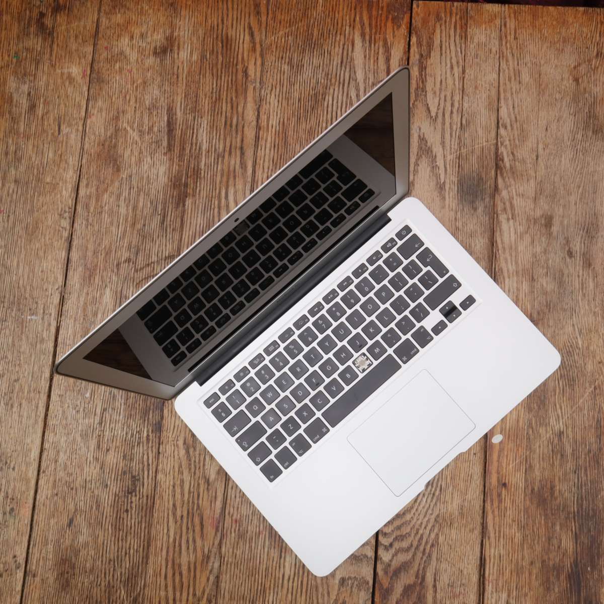 Apple 13" MacBook Air A1466 - SPARE OR REPAIR