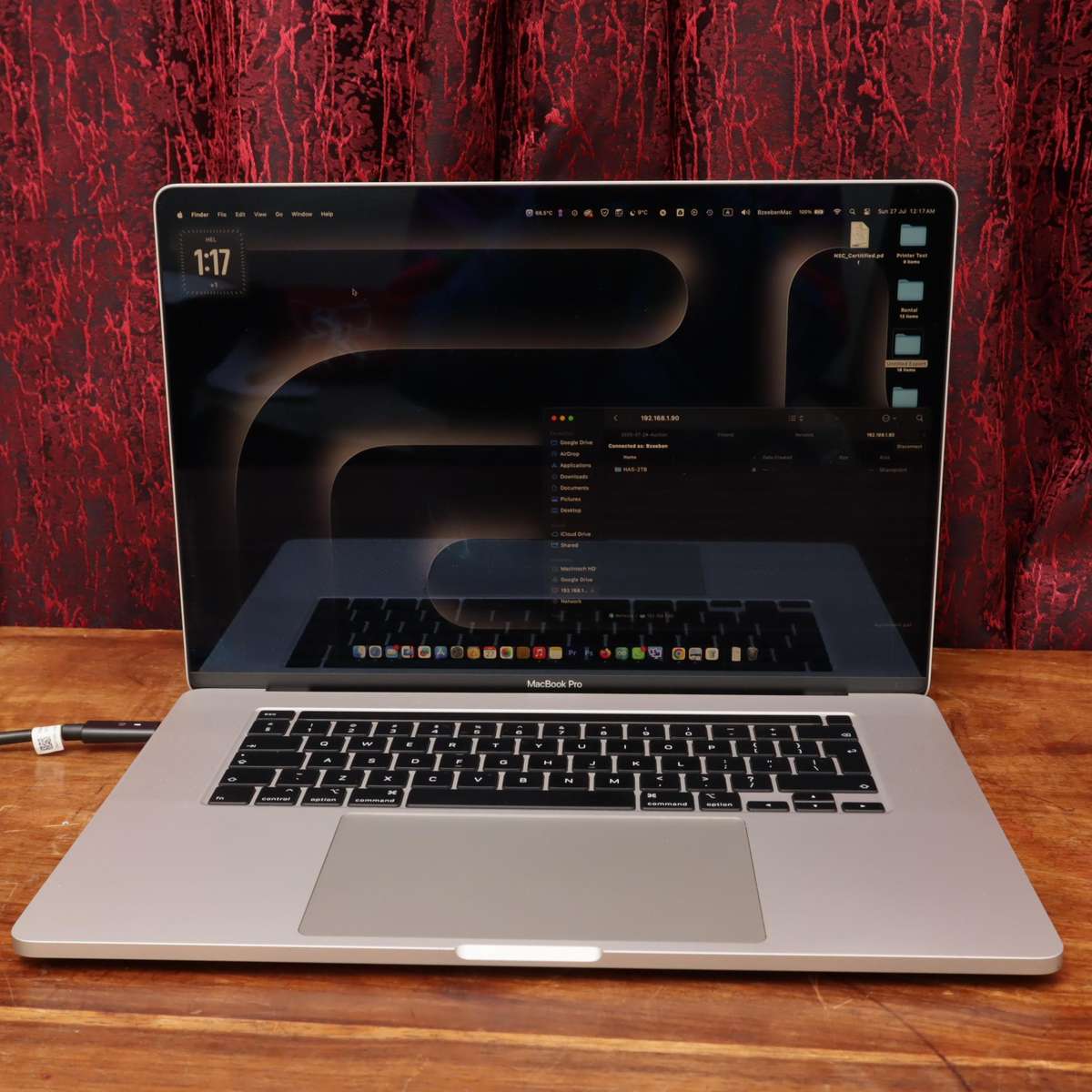 MacBook Pro 16" 2019 2.6 GHz 6-Core Intel Core i7 512GB SSD 16GB RAM AMD Radeon Intel UHD Graphics