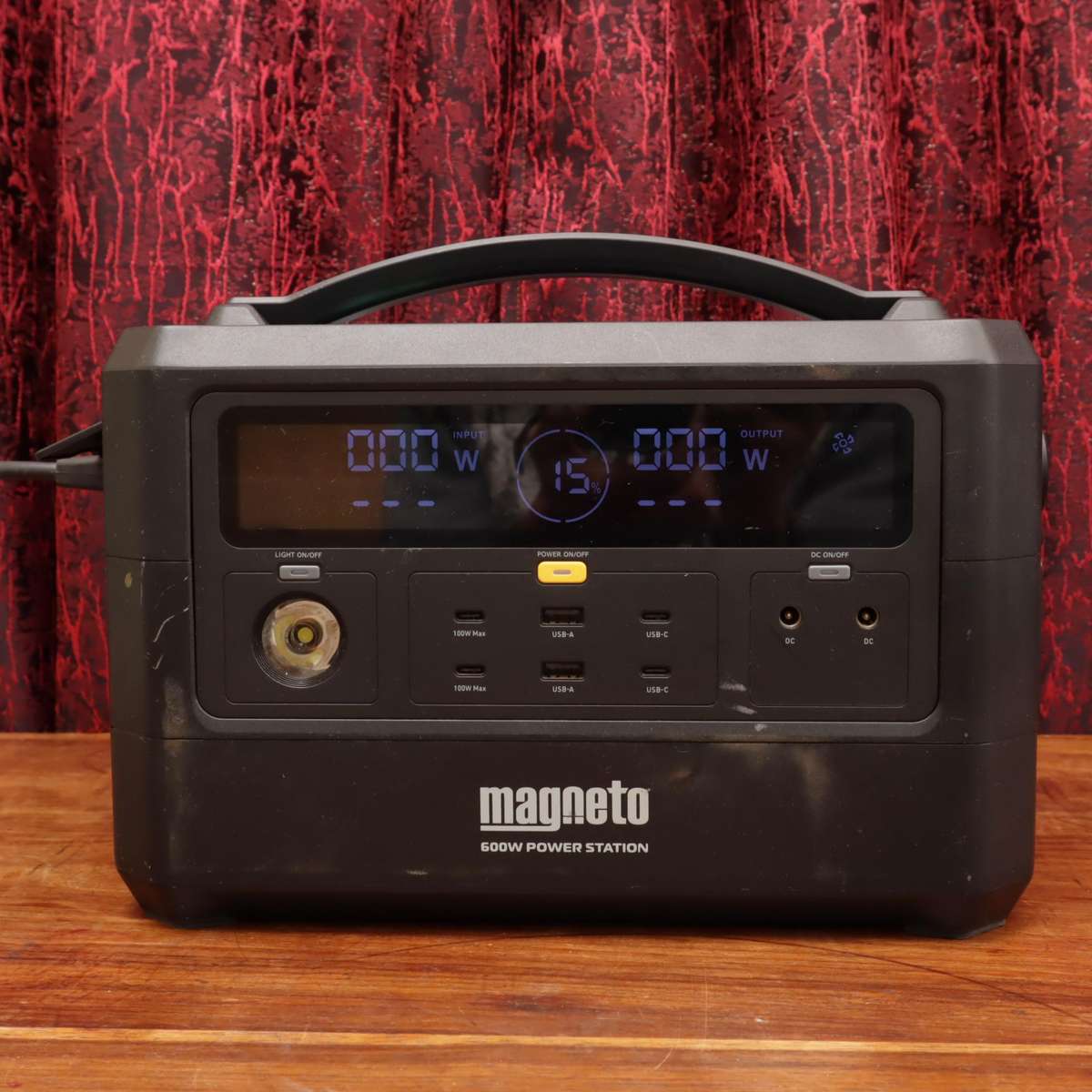 Magneto M600P1 - 600W Portable Power Station