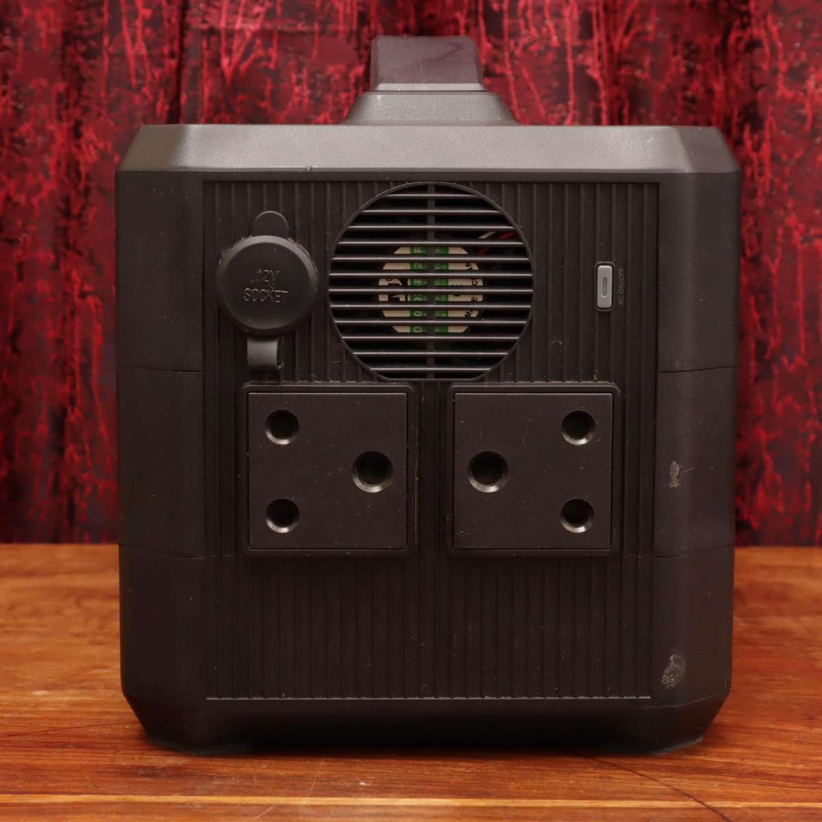 Magneto M600P1 - 600W Portable Power Station