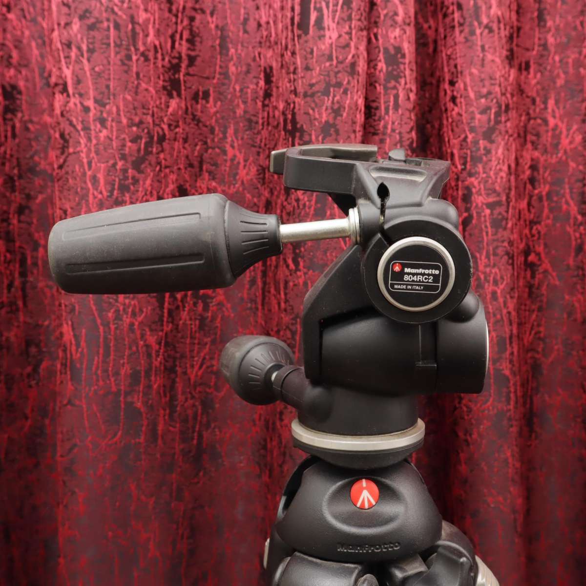 Manfrotto 055PROB Aluminium Tripod With Manfrotto 804RC2 Head