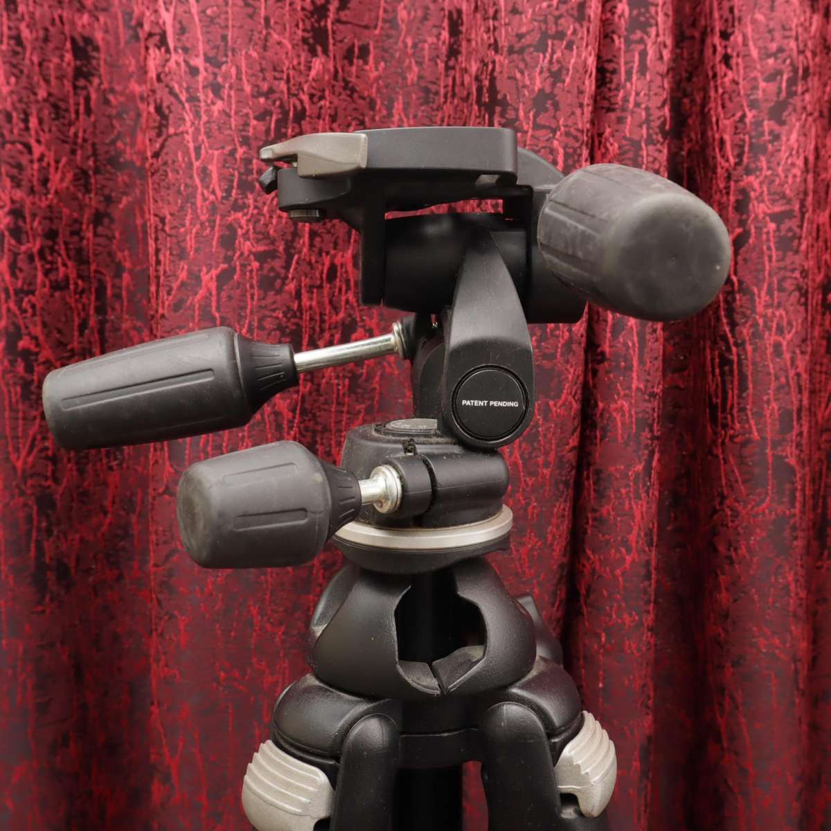 Manfrotto 055PROB Aluminium Tripod With Manfrotto 804RC2 Head