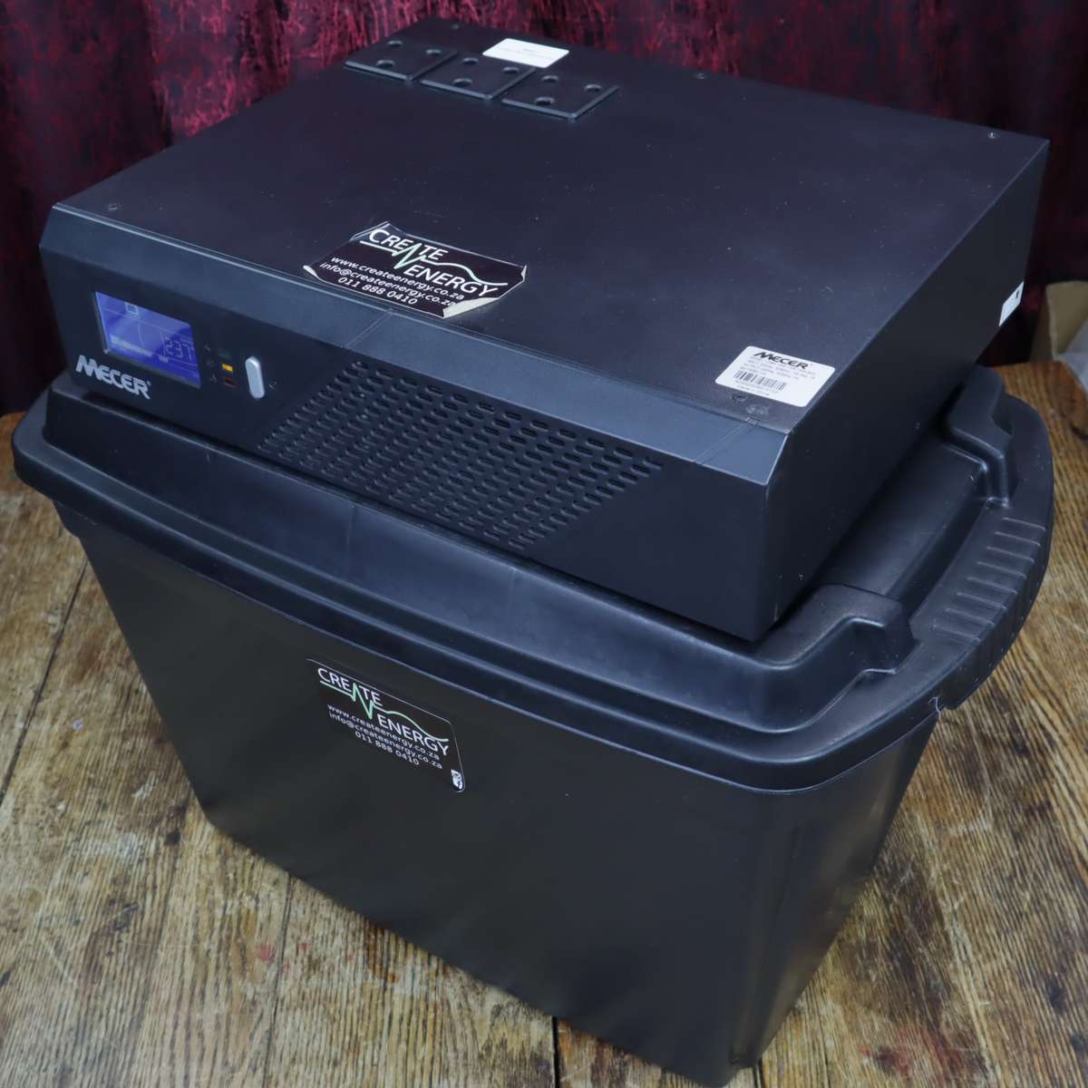 Mecer LOBO 1200 / IVR-1200LBKS 1200VA 720W Inverter with 12V 100Ah Battery