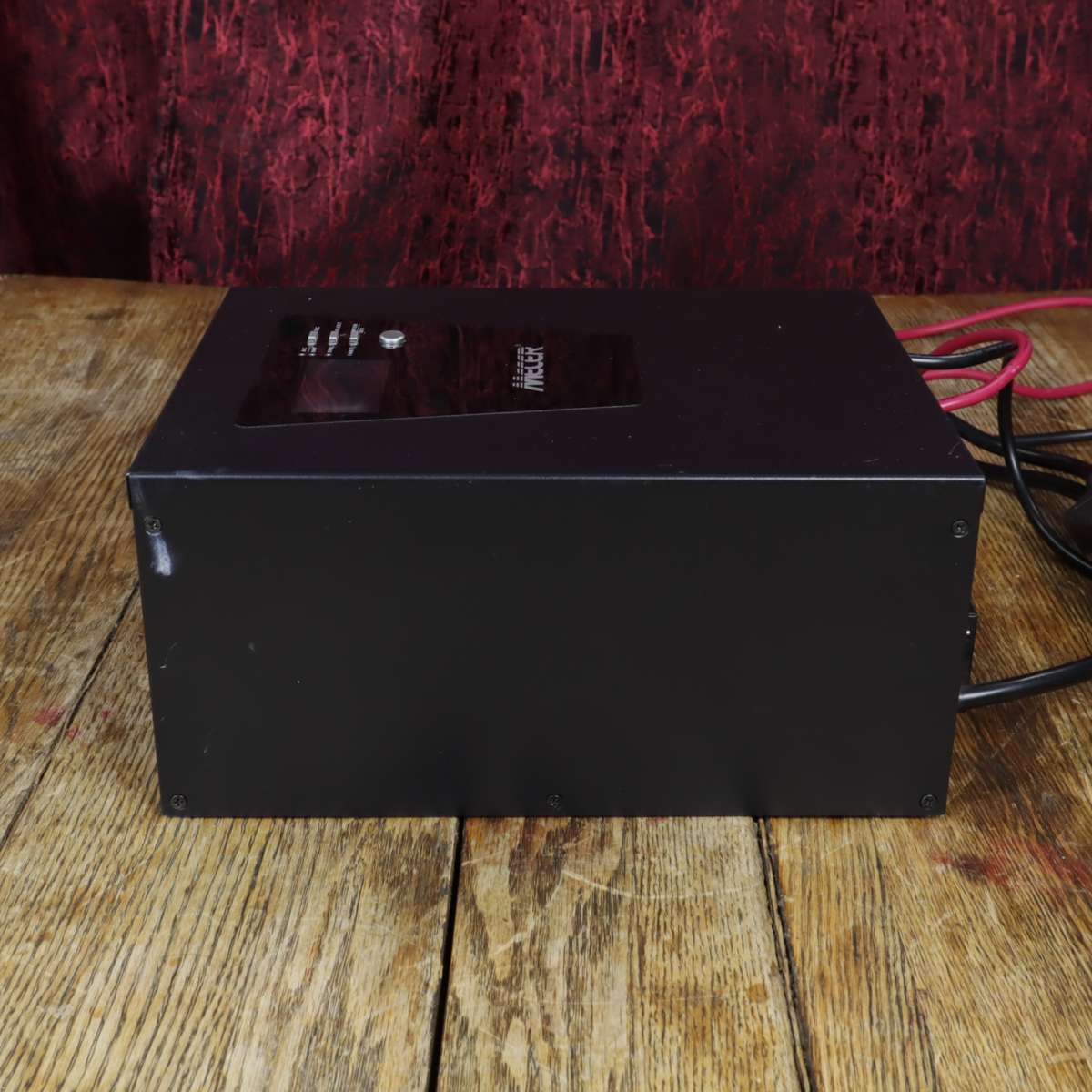 Mecer 2400VA, 1800W, 24V Inverter With MPPT Solar Charger  (IVR-2400MPPT) - Pre-Owned