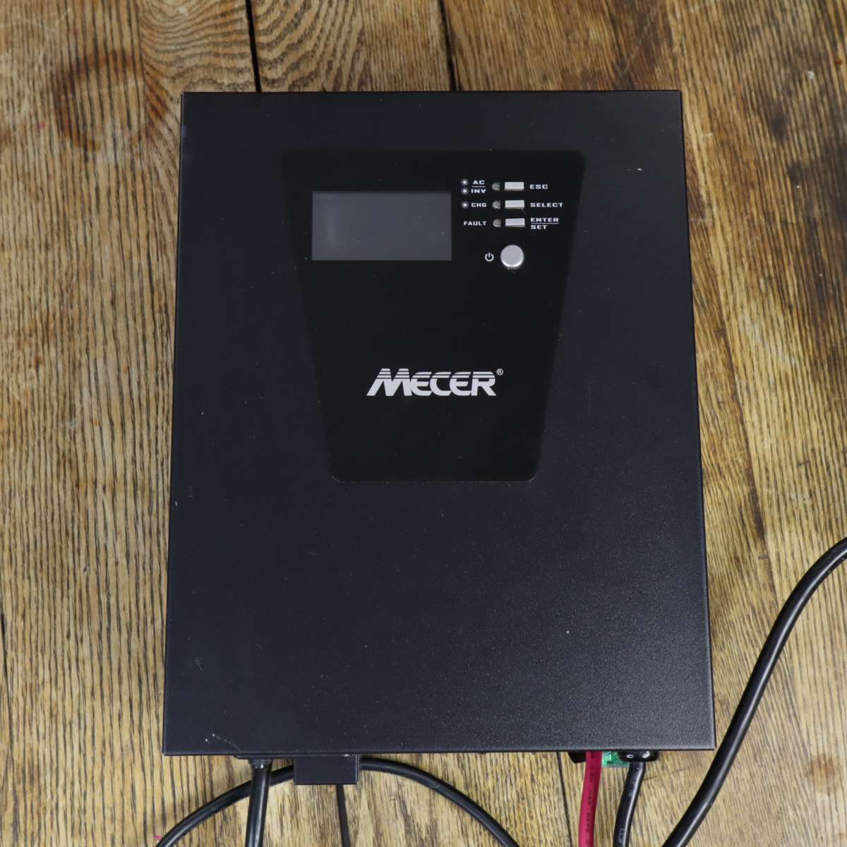Mecer 2400VA, 1800W, 24V Inverter With MPPT Solar Charger  (IVR-2400MPPT) - Pre-Owned