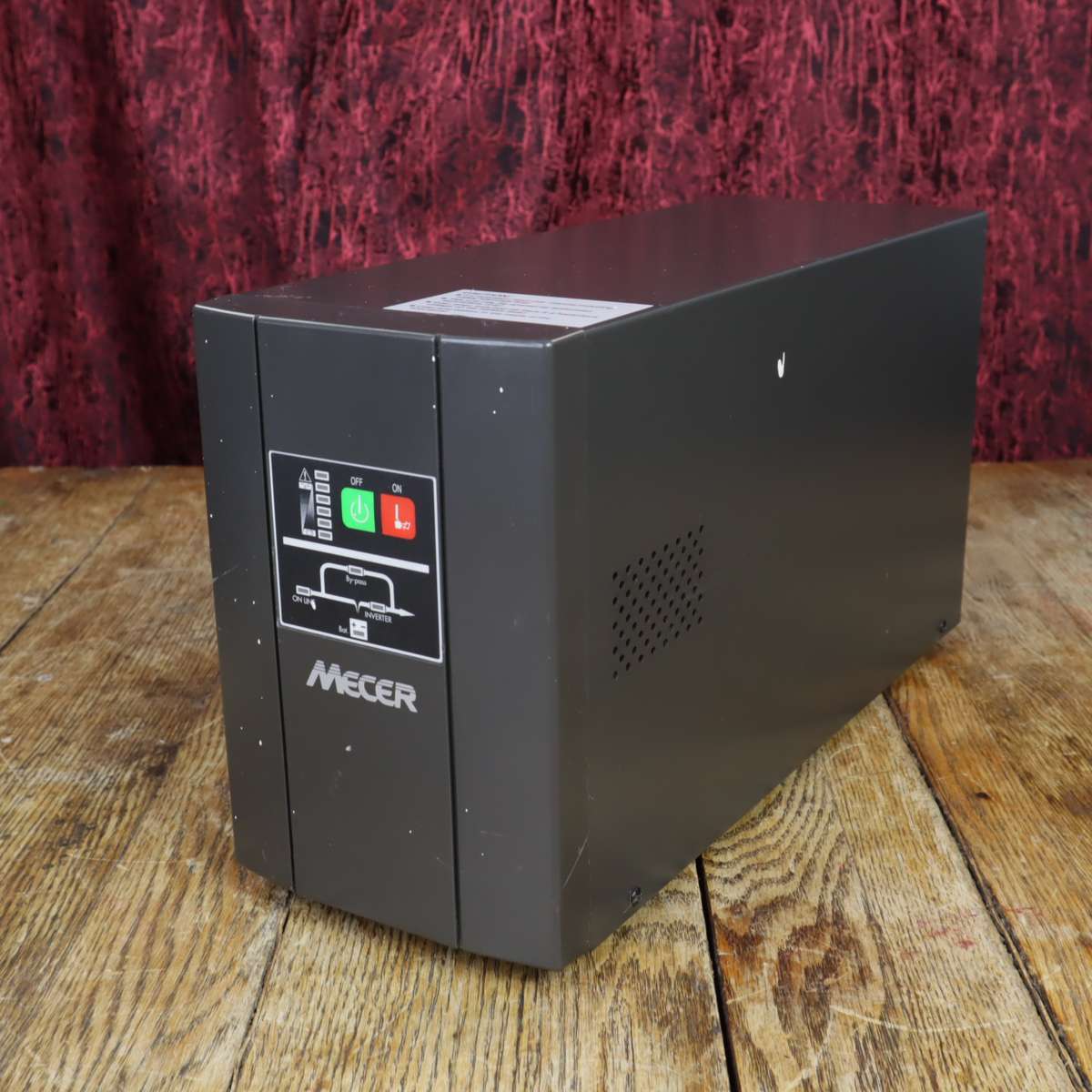 Mecer ME-1000TBK  UPS | 1000VA | 0.7KW | Brand New Batteries