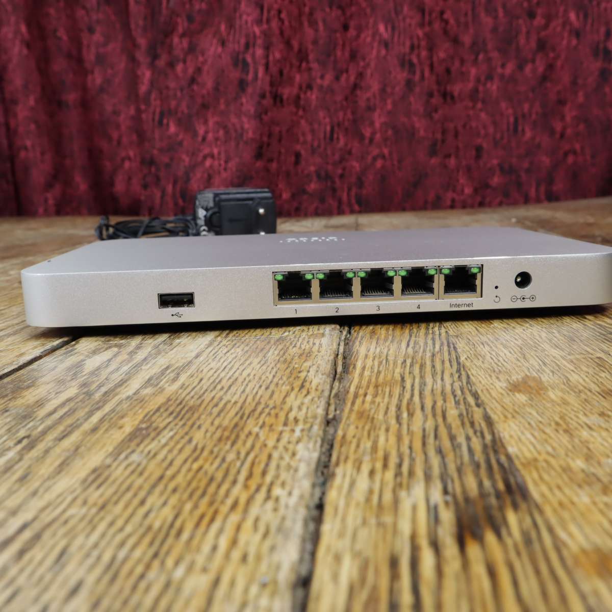 Cisco Cloud Managed Devices | Meraki MX64 and Meraki MR20 | - Pre-Owned
