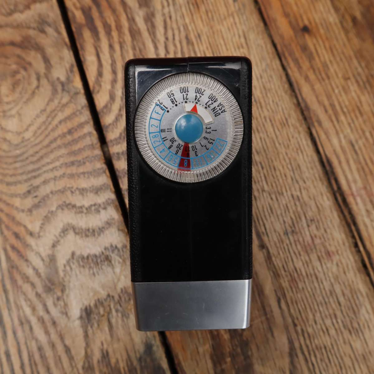 Minolta SRT100 35mm Film SLR Camera with National PE-2410 Flash - MD Rokkor f2/50mm