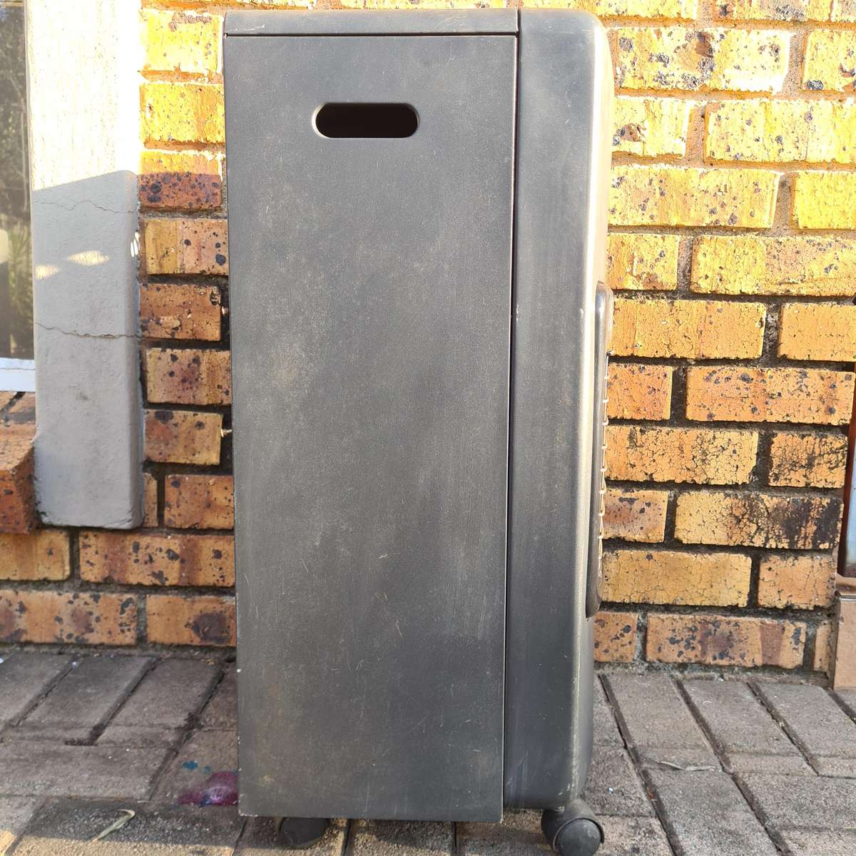 Goldair GGH-42BA Three Panel Mobile Gas Heater