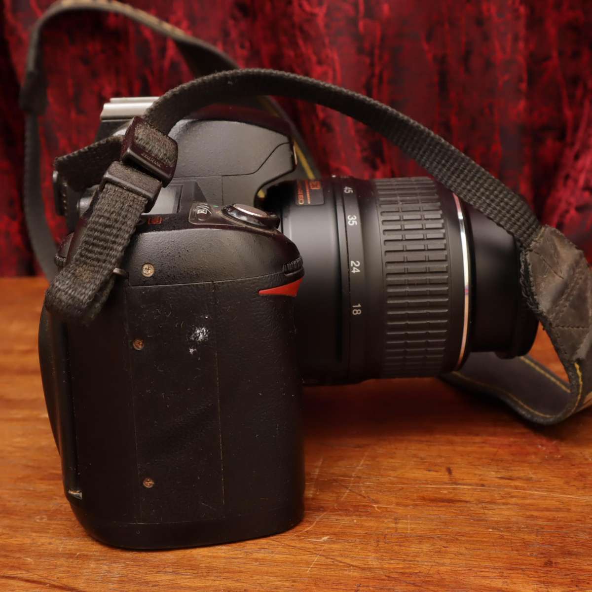 Nikon D70 Camera and AF-S DX Nikkor ED 18-55mm f3.5-5.6 G II Lens