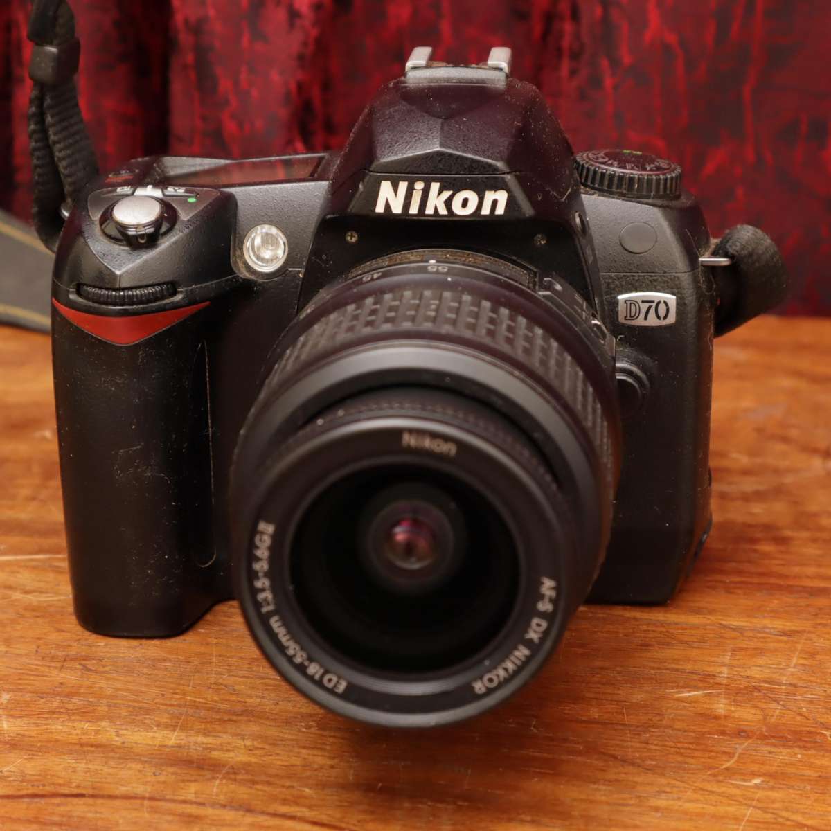 Nikon D70 Camera and AF-S DX Nikkor ED 18-55mm f3.5-5.6 G II Lens