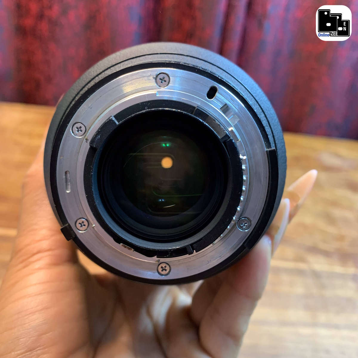 Nikon ED AF-S Nikkor 28-70mm f2.8 - Silent Wave Motor