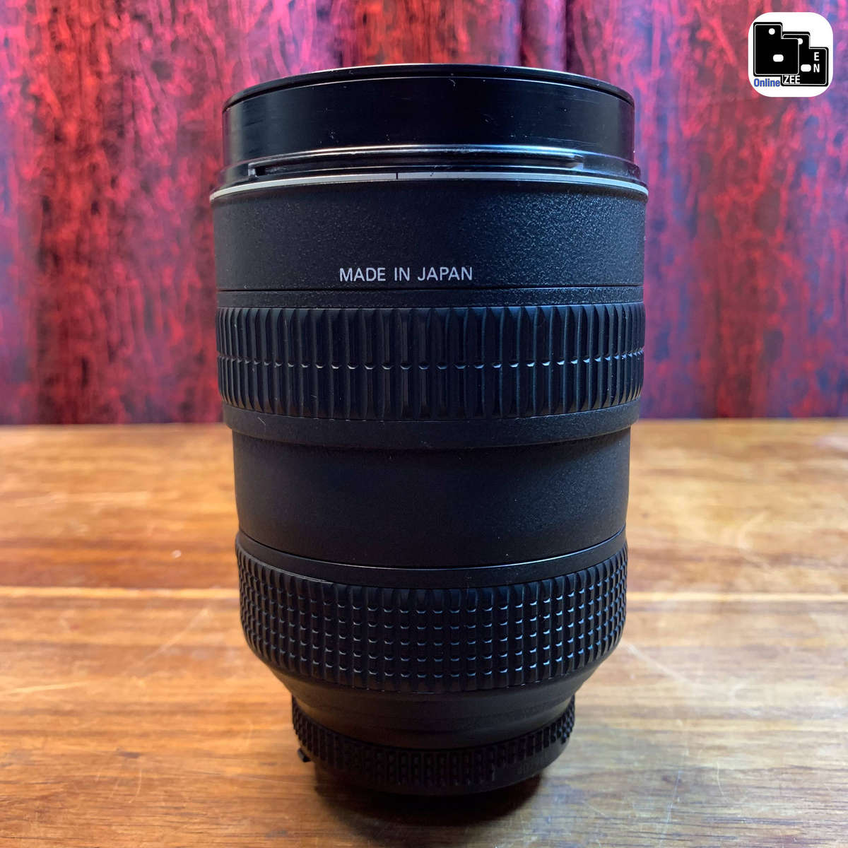 Nikon ED AF-S Nikkor 28-70mm f2.8 - Silent Wave Motor